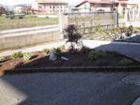 L'aiuola decorativa all'ingresso